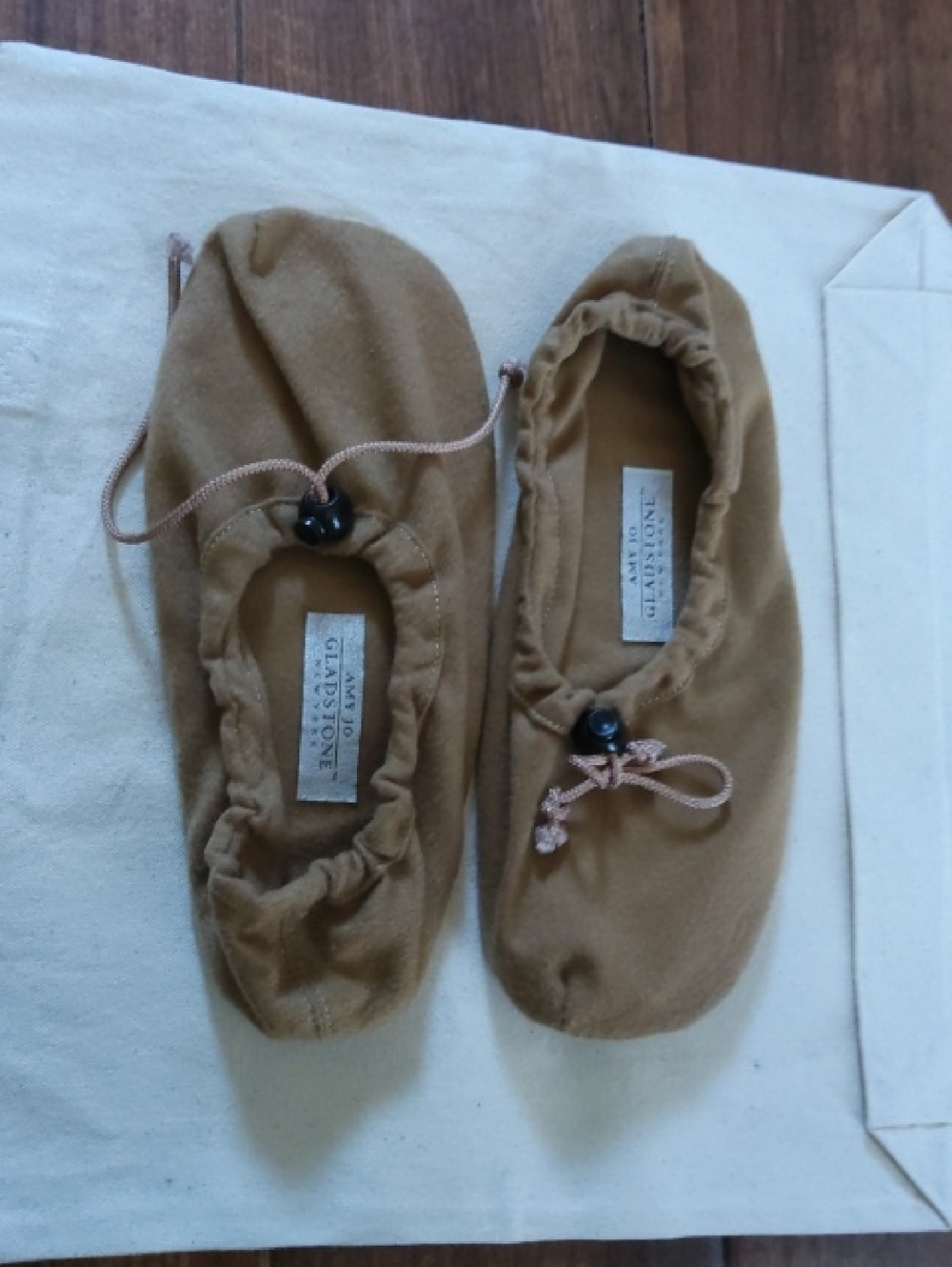 AMY JO GLADSTONE Cashmere Slippers w/adjustable Toggle